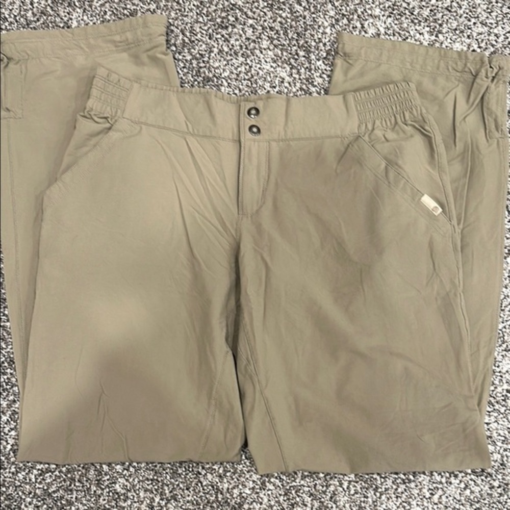 Mountain Hardwear Tan Cargo Pants Lightweight Versatile